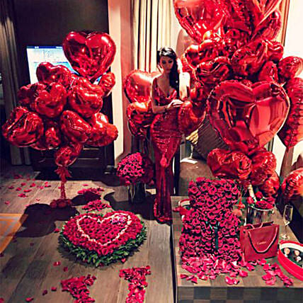 I Love You Flowers and Balloon Decor: Experiential Gifts in Dubai