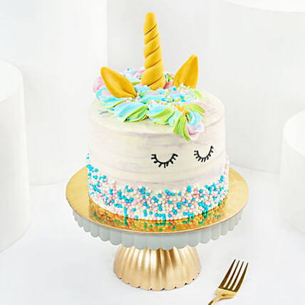 Magical Unicorn Cake: 