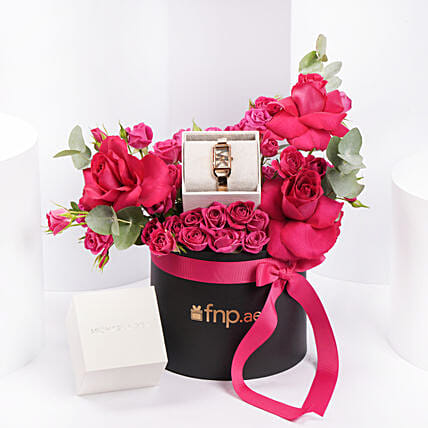 بوكس ورود مع ساعة مايكل كورس امباير انالوج نسائية: ساعات