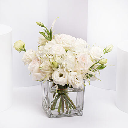 Mix White Flowers Beauty In A Vase: Funeral Flowers to Ras Al Khaimah