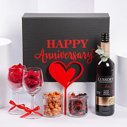 هدايا عيد زواج | سناكات مع مشروب فوار: تنسيق هدايا