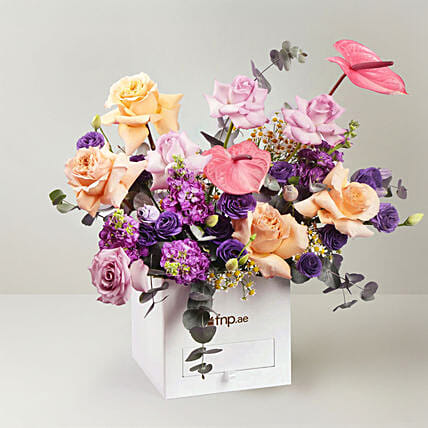 عشق ملكي | بوكس ورود فاخر: مزهريات ورد أونلاين 