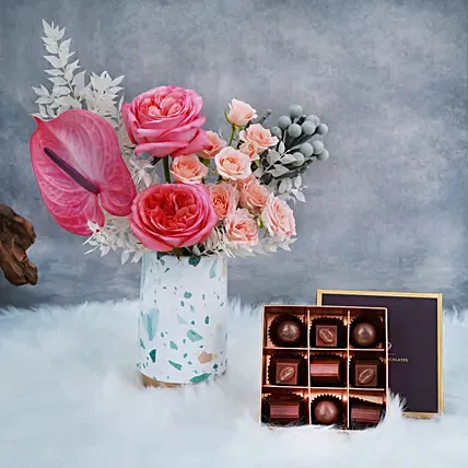 Roses In Premium Vase with Belgian Chocolates: Flowers With Sweets 