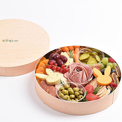 هدايا عيد الفصح - بوكس الجبنة والمقرمشات اللذيذة: 