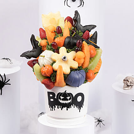 Spooky Fruit Bites: Halloween Chocolate