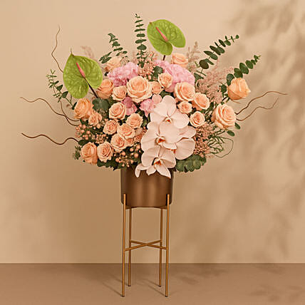 Stratling Flower Beauty: Flowers Stand Arrangement