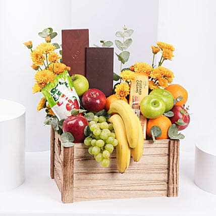 Sweetness Basket with Fruits: Gifts For Grandparent's Day 
