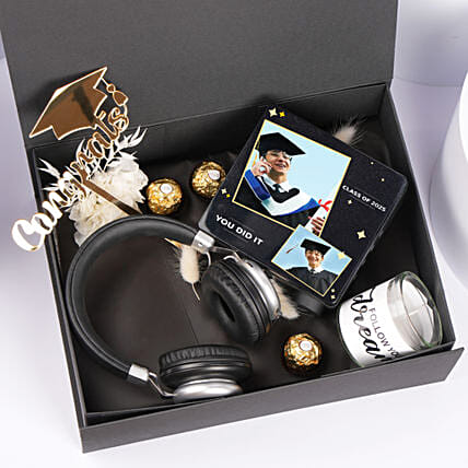 إطار شهرة الخريجين: هدايا اكسسوارات الكترونية اونلاين 