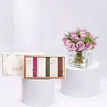 كومبو مزهرية ورد أرجواني مع بوكس شوكولاتة دبي: 