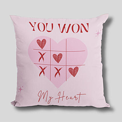 هديه عيد الحب | وسادة حظيت قلبي: هدايا بتصميم خاص لعيد الحب
