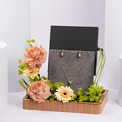 Cerruti 1881 Gold Plated Jewellery Gift Tray: Cerruti 1881 Accessories