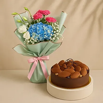 باقة ورد وهدرانجيا مع كيكة التيراميسو: باقة ورد مع كيك عيد الزواج