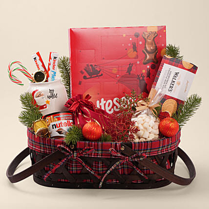 Red Plaid Christmas Magic Hamper: تنسيق هدايا الكريسماس
