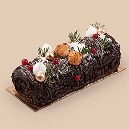 Festive Christmas Chocolate Yule Log Cake: كيكات رأس السنة 