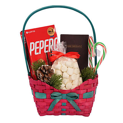 Xmas Treats Basket: Christmas Hampers