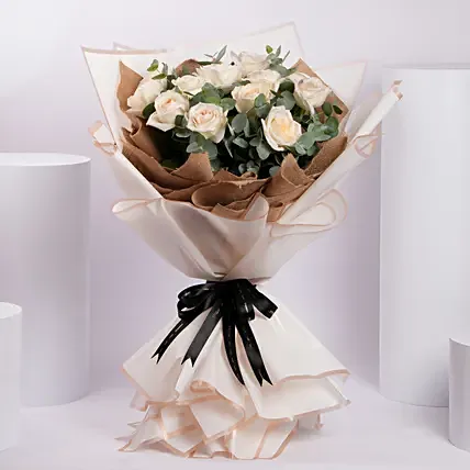 Pure Ivory Rose Bouquet: 