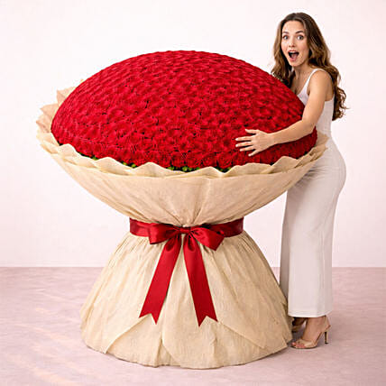 Valentines Grand 1000 Red Roses Premium Arrangement: Valentines Day Luxury Gifts