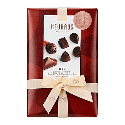 Neuhaus Valentine All Dark Ballotin 227g: Neuhaus Chocolates