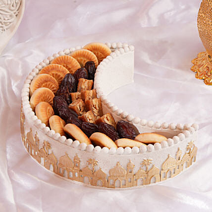 Crescent Dates And Dry Fruits Platter: Gifts 