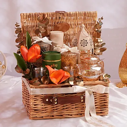 Signature Gourmet Ramadan Hamper: Gift Hampers