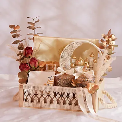 Ramadan Ethereal Hamper: Ramadan Hampers