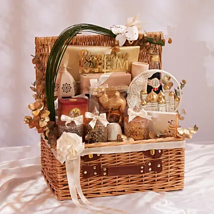 Ramadan Kareem Grand Gift Hamper: Gift Hampers 
