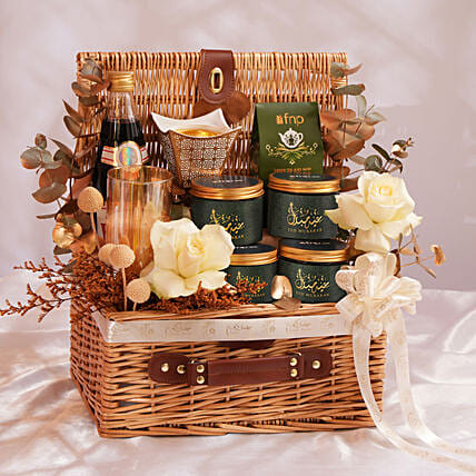سلة أطياب العيد مع ورد وبخور: بوكسات هدايا العيد اونلاين 