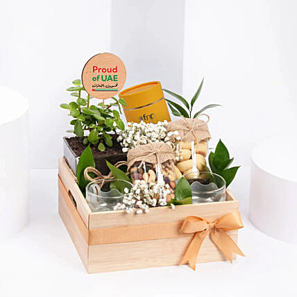 Green Moments Gift Hamper: Uae Pride-gifts