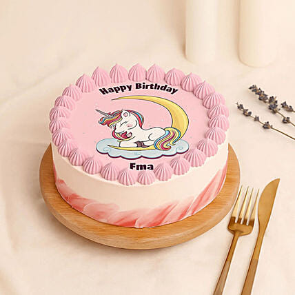 كيك لعيد الميلاد مزين بشكل يونيكورن ملون ولطيف: كيك عيد ميلاد اول سنة