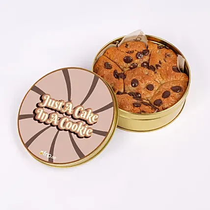 Chocolate Chip Cookie Cake in Tin: Cookies 