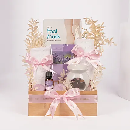 Aromatherapy Gift Set: World Rose Day Gifts