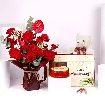 Personalised Anniversary Gift Box: Anniversary Flowers
