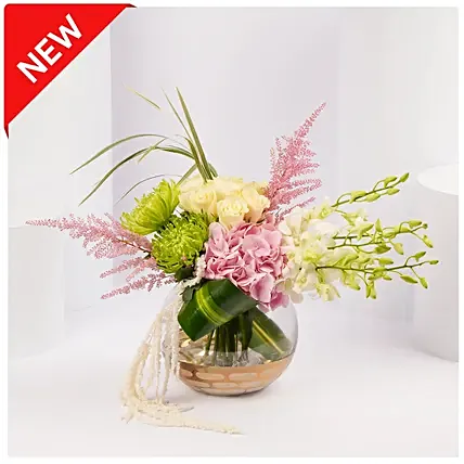Serene Bloom Arrangement in Glass Vase: 