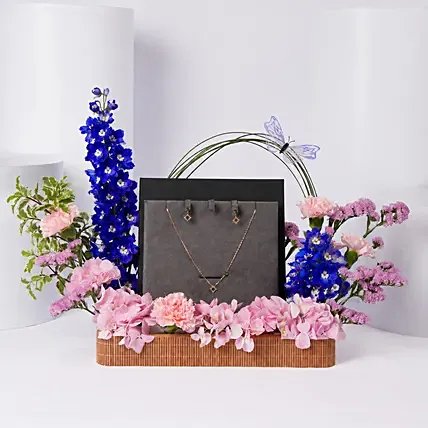 Cerruti 1881 Tessa Gold Plated Necklace and Earrings Gift Tray for Her: مجوهرات