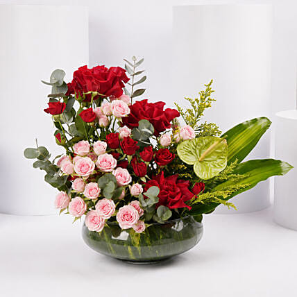 Elegant Rose Vase Bowl: 