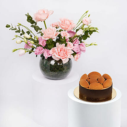 Mix Flowers and Tiramisu Cake Combo: Tiramisu Cakes