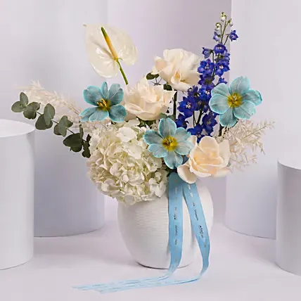 Elegant Blue and White Flower Arrangement in Ceramic Vase: Rose Bouquets