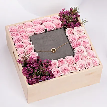 Cerruti 1881 Gold Plated valeria Bracelet GIft Tray for Her: 