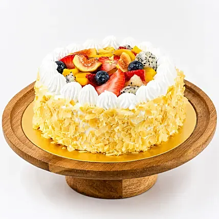 Vanilla Fruit Cake: Delightful Cakes for Men