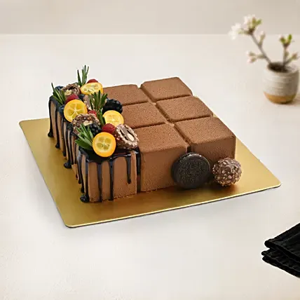 Yum Yum Chocolate Cake: Designer Cakes