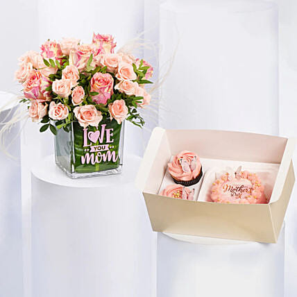 You Are My Treasure Mom Love You And Cakes Combo: هدايا عيد الأم في عُمان