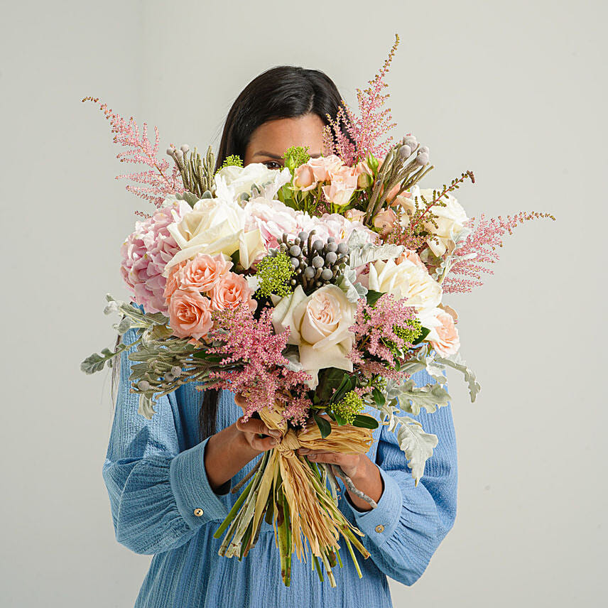 Mon Amour: Send Birthday Flowers To Qatar