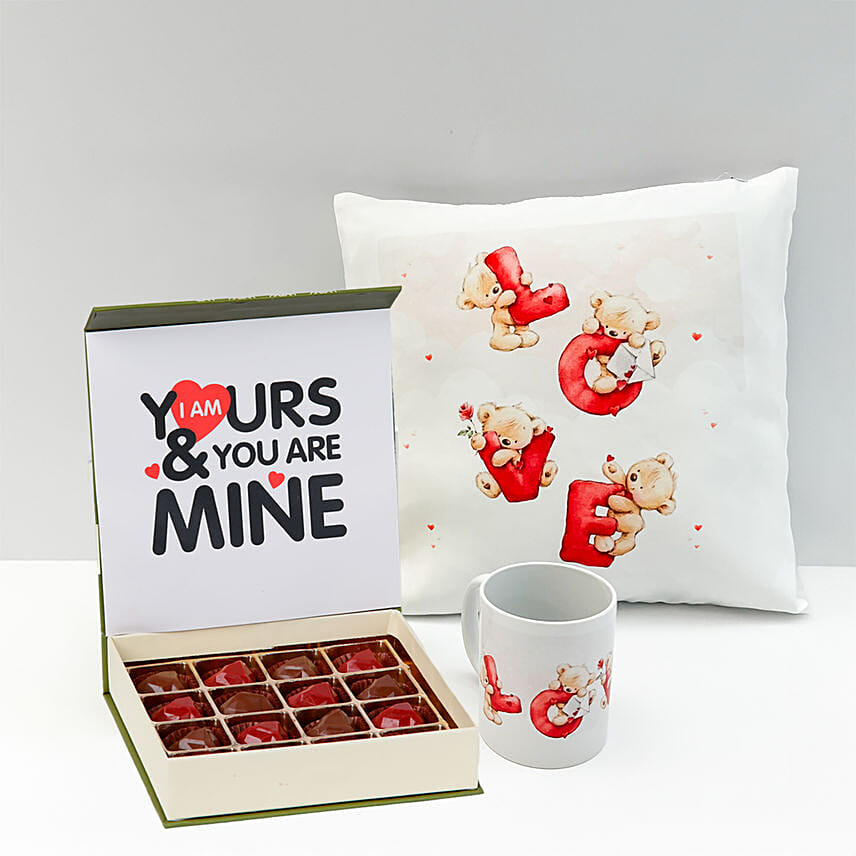 Valentine Love Combo Gifts: Send Chocolates To Qatar