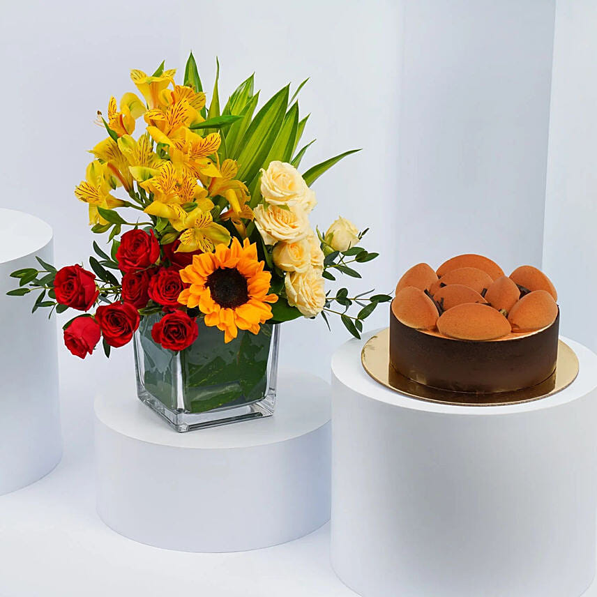 Mix Flowers N Tiramisu Cake Combo: 