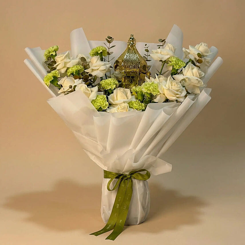 Radiant Ramadan Bouquet with Lantern: 