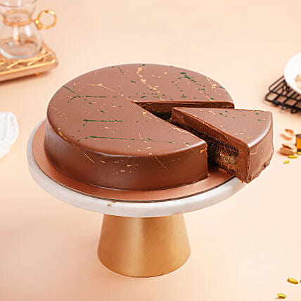 Dubai Chocolate Pistachio Kunafa Cake: هدايا رمضان في قطر