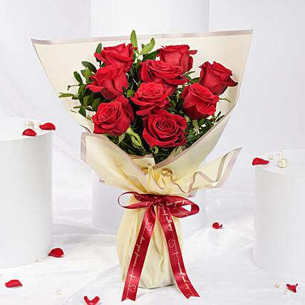 Lovers Bloom 9 Rose Bouquet: Send Flowers to Qatar