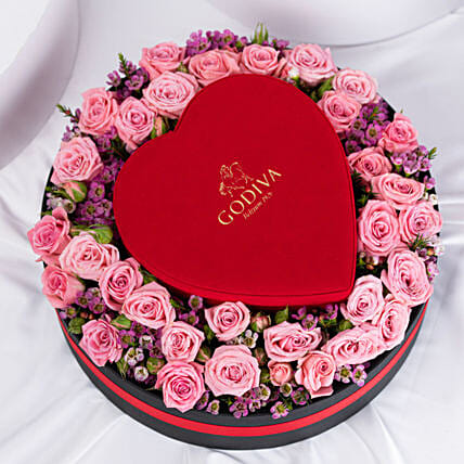 Pink Perfection with Godiva: Send Flowers N Chocolates to Qatar