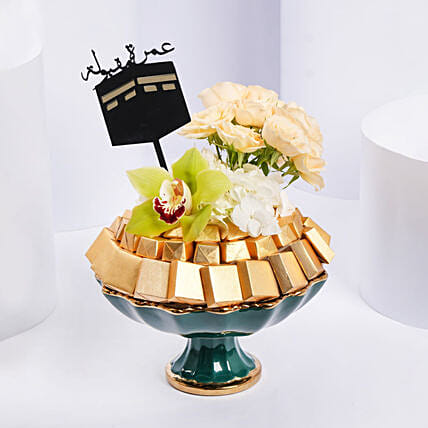 Wish You Acceptable Umrah: باقة ورد مع شوكولاته في قطر