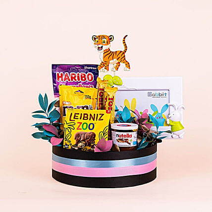 The Cozy Treat Nest: 